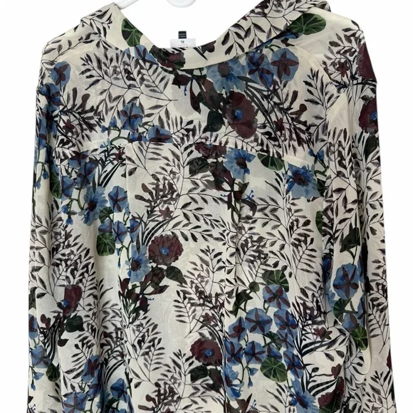 CAbi Blue and Purple Floral Shirt Size XL - Picture 5 of 11